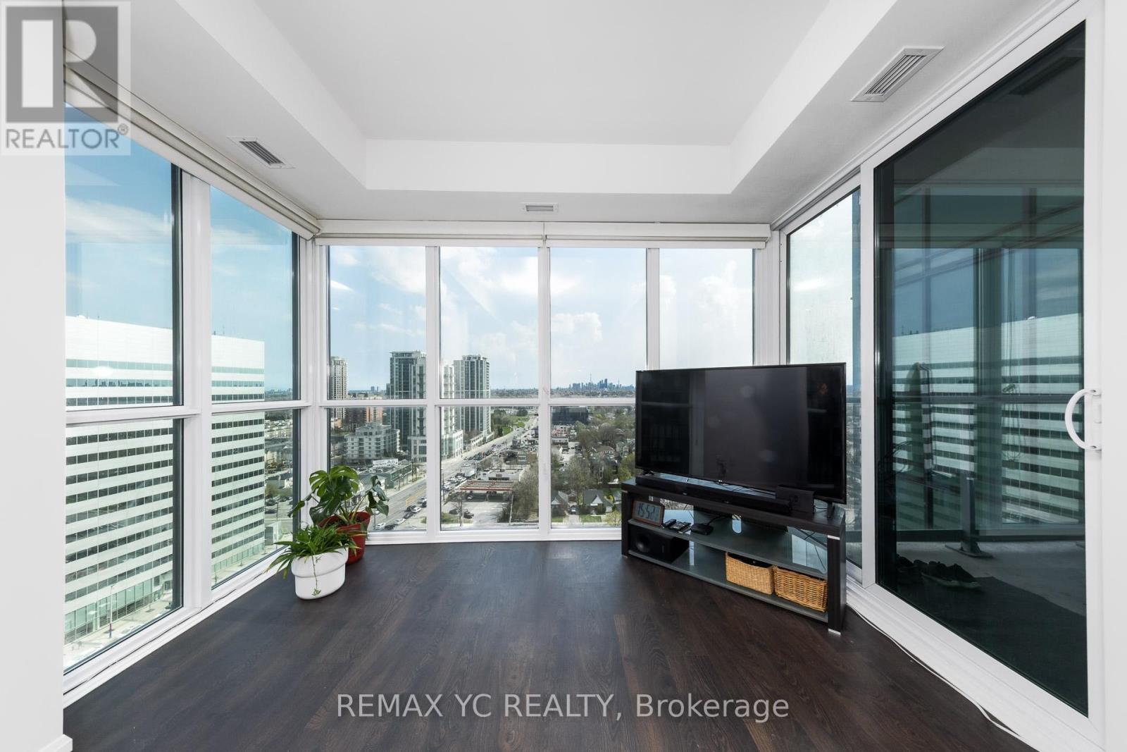 1602 - 11 Bogert Avenue, Toronto, Ontario  M2N 0H4 - Photo 11 - C13048368