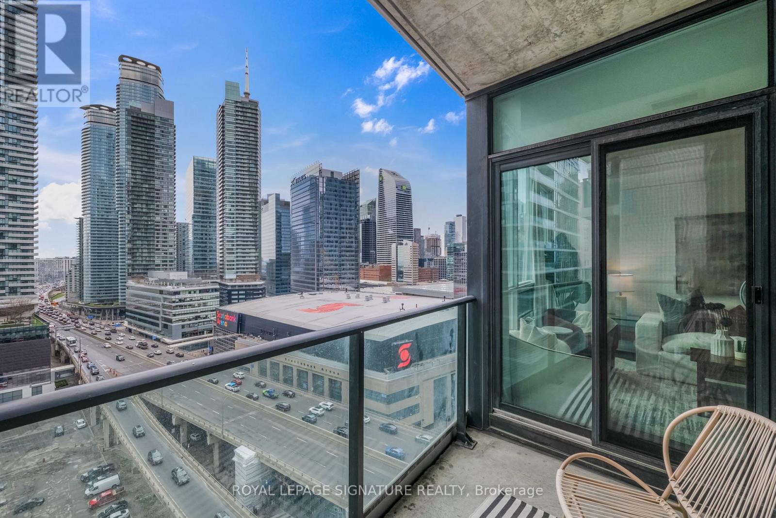 1801 - 18 Harbour Street, Toronto, Ontario  M5J 2Z6 - Photo 27 - C13048384