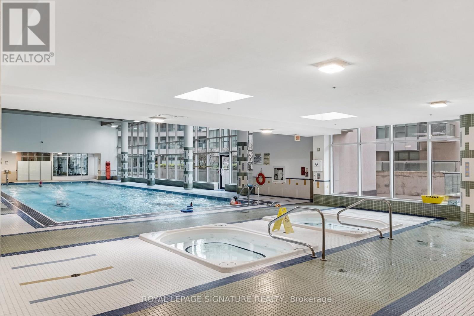 1801 - 18 Harbour Street, Toronto, Ontario  M5J 2Z6 - Photo 30 - C13048384