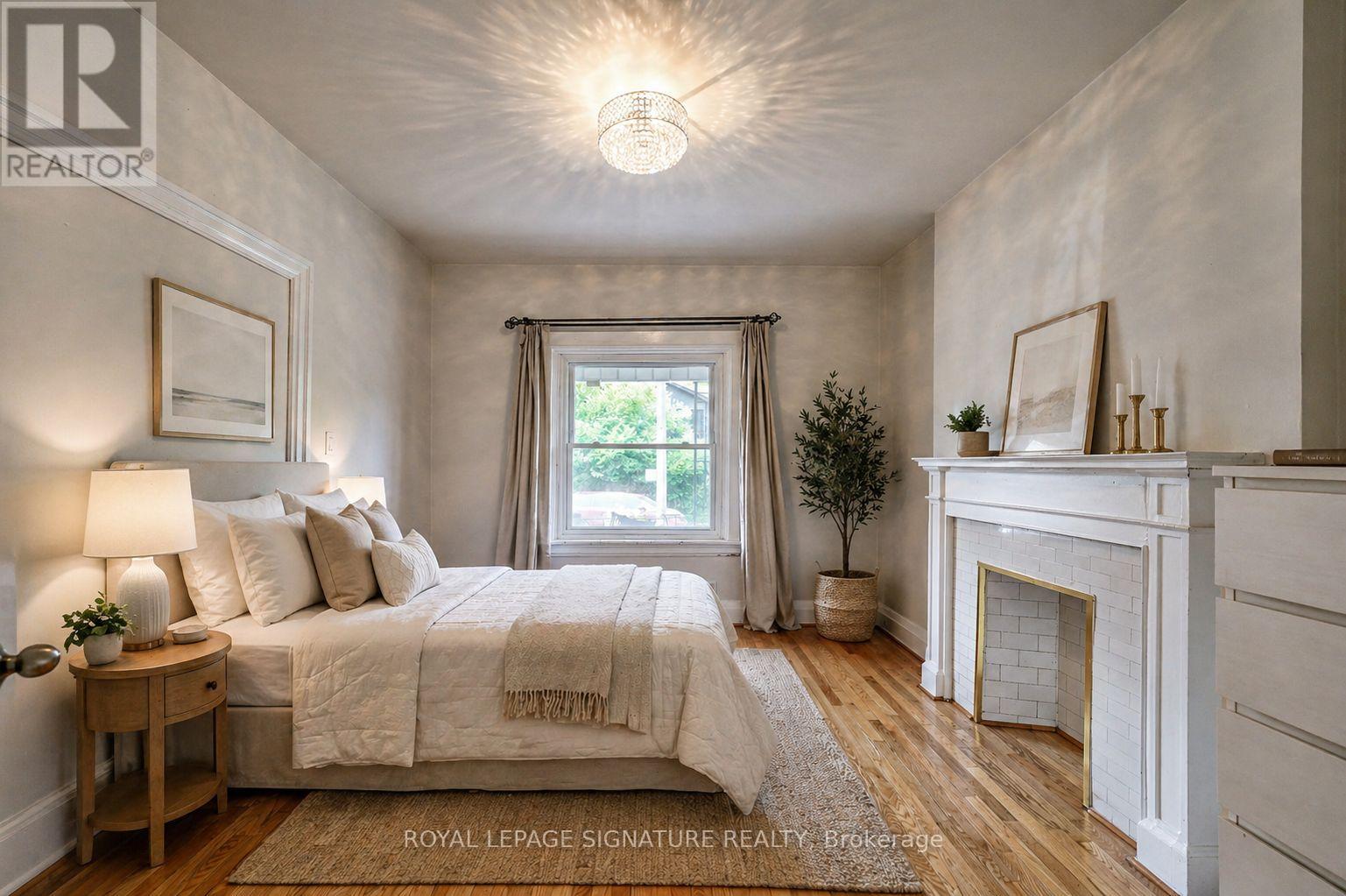 MAIN - 439 CRAWFORD STREET, Toronto, Ontario