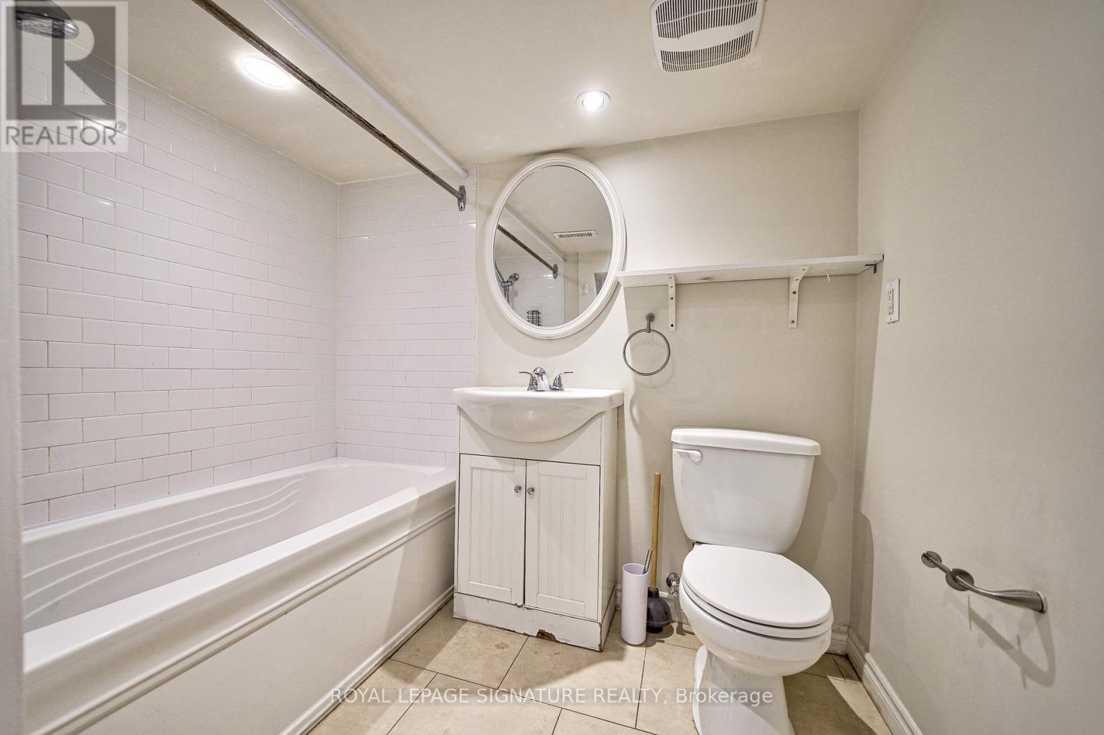 Main - 439 Crawford Street, Toronto, Ontario  M6G 3J7 - Photo 23 - C13048440