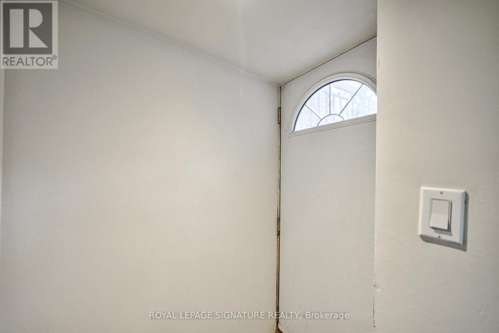 Main - 439 Crawford Street, Toronto, Ontario  M6G 3J7 - Photo 25 - C13048440