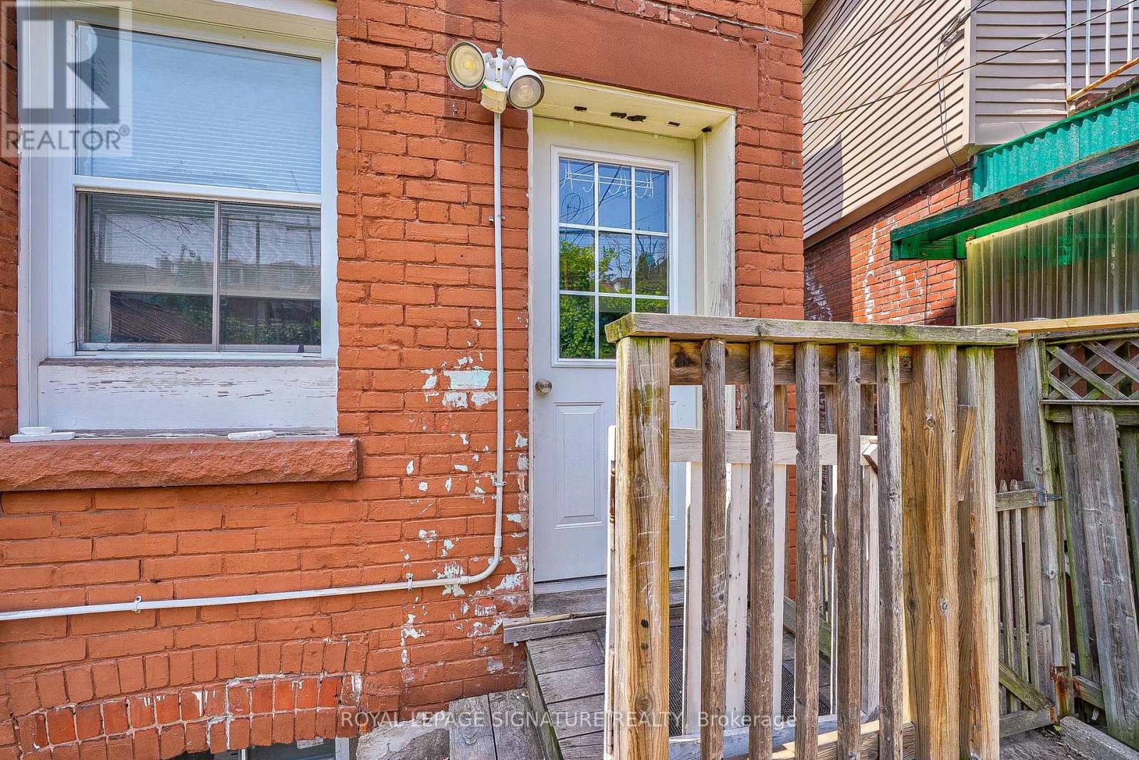 Main - 439 Crawford Street, Toronto, Ontario  M6G 3J7 - Photo 26 - C13048440