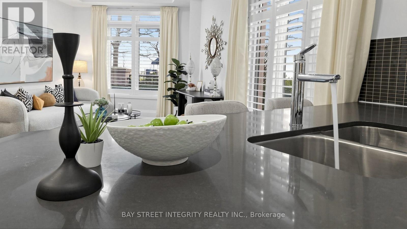 Th36 - 9 Oakburn Crescent, Toronto, Ontario  M2N 2T5 - Photo 14 - C13048460