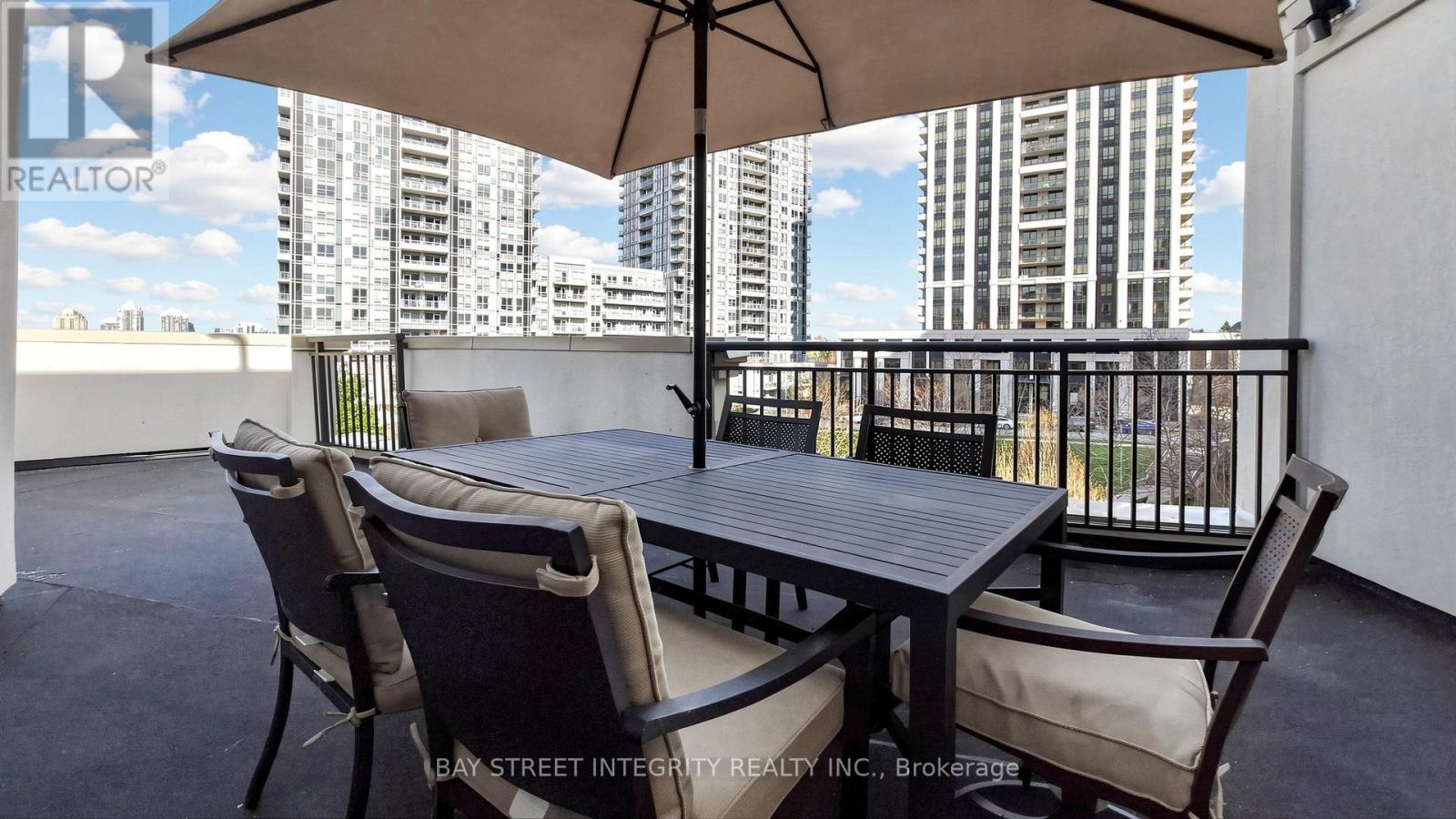 Th36 - 9 Oakburn Crescent, Toronto, Ontario  M2N 2T5 - Photo 32 - C13048460