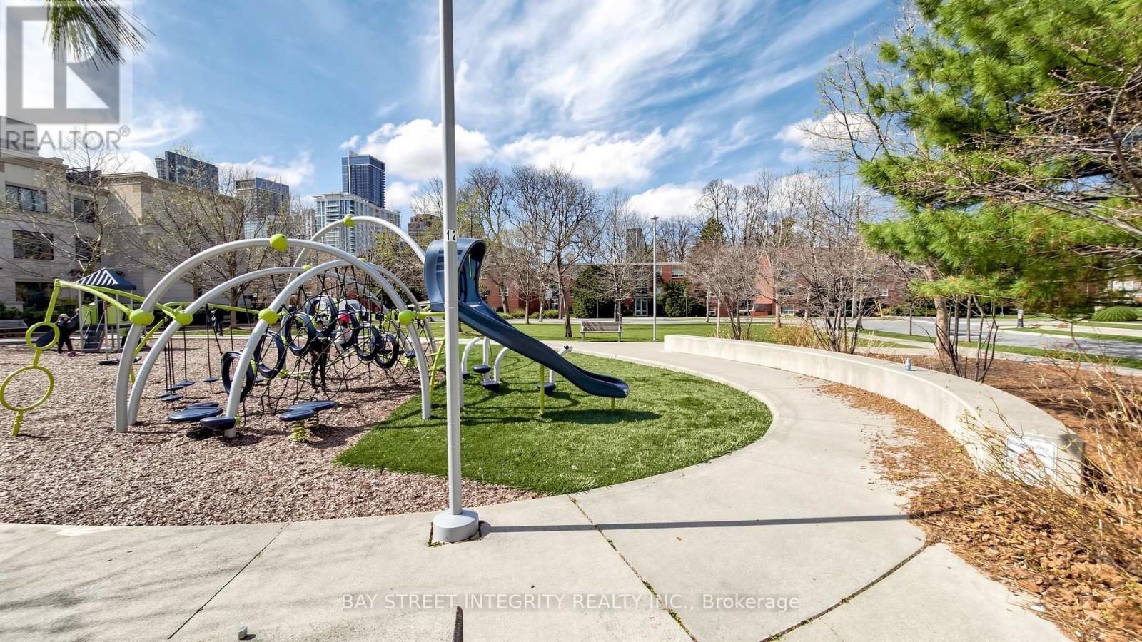 Th36 - 9 Oakburn Crescent, Toronto, Ontario  M2N 2T5 - Photo 36 - C13048460