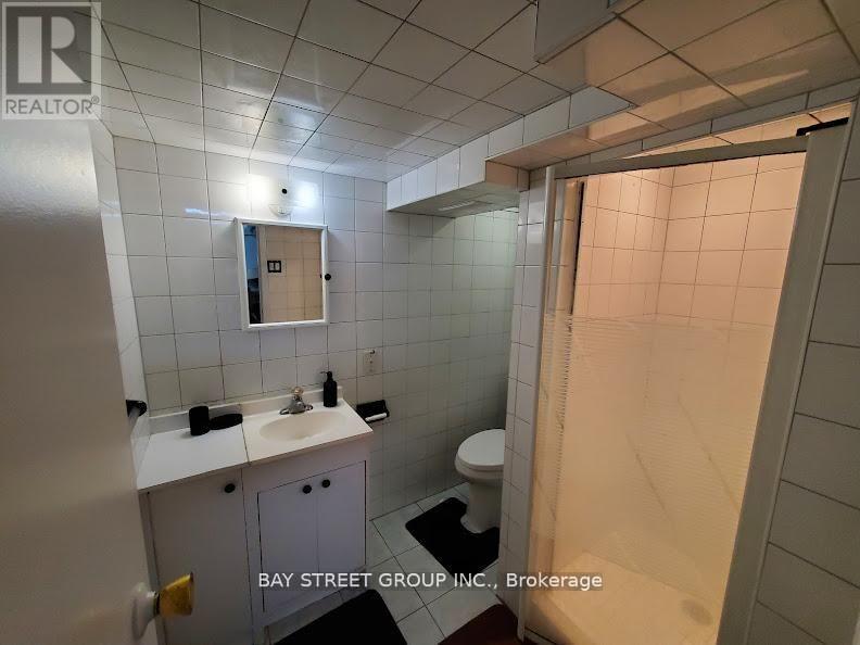 Lower - 73 Regatta Crescent, Toronto, Ontario  M2R 2X7 - Photo 9 - C13048570