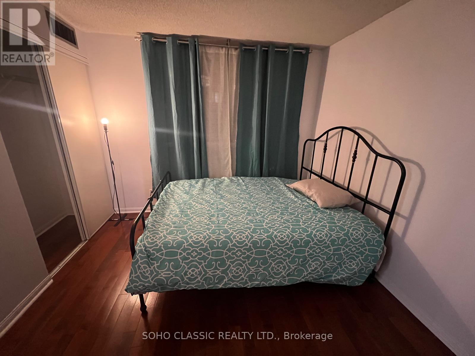 1406 - 24 Wellesley Street W, Toronto, Ontario  M4Y 2X6 - Photo 11 - C13048578