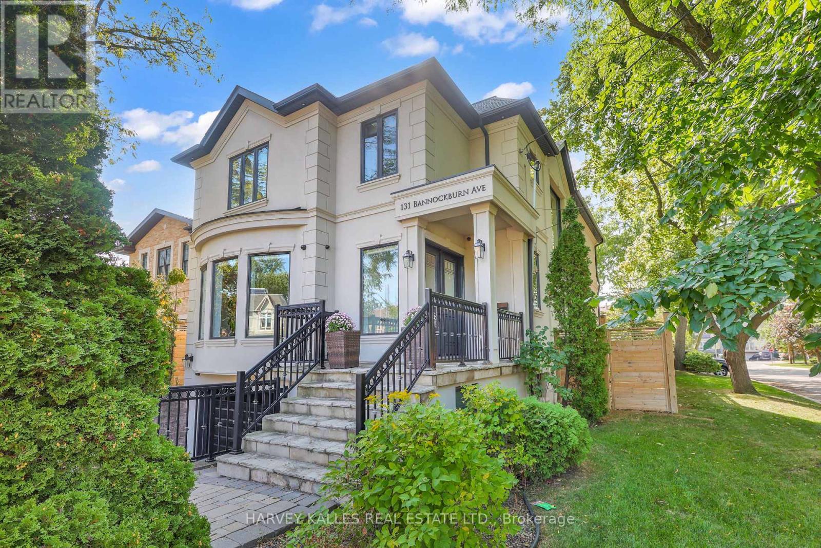 131 Bannockburn Avenue, Toronto, Ontario  M5M 2N2 - Photo 2 - C13048586