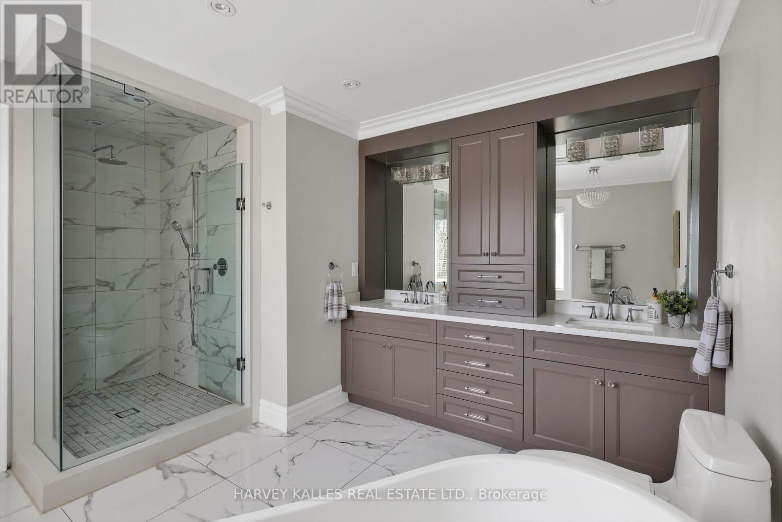 131 Bannockburn Avenue, Toronto, Ontario  M5M 2N2 - Photo 37 - C13048586