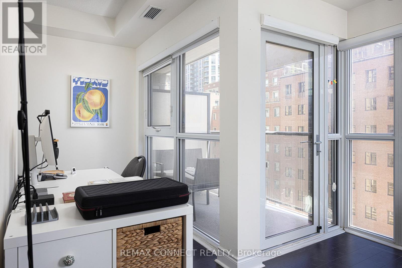 1012 - 28 Ted Rogers Way, Toronto, Ontario  M4Y 2J4 - Photo 14 - C13048596