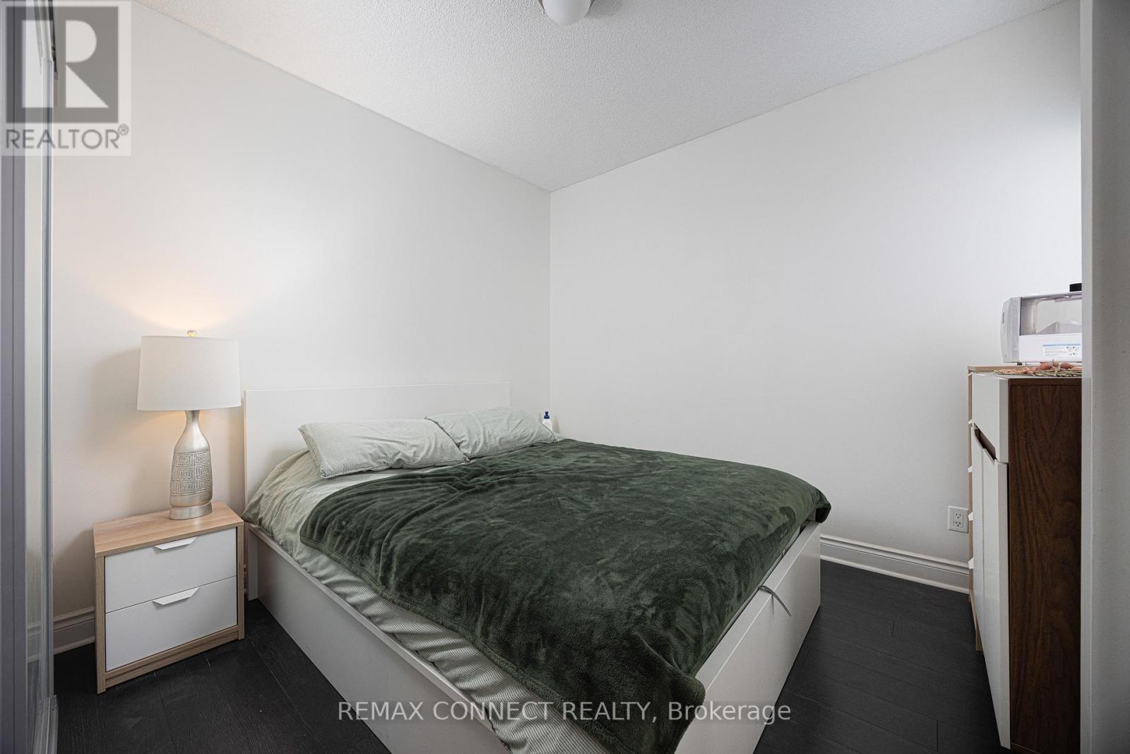 1012 - 28 Ted Rogers Way, Toronto, Ontario  M4Y 2J4 - Photo 17 - C13048596