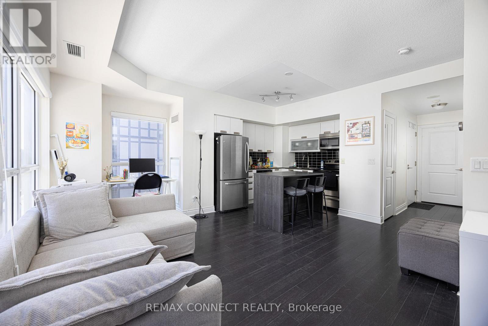 1012 - 28 Ted Rogers Way, Toronto, Ontario  M4Y 2J4 - Photo 5 - C13048596