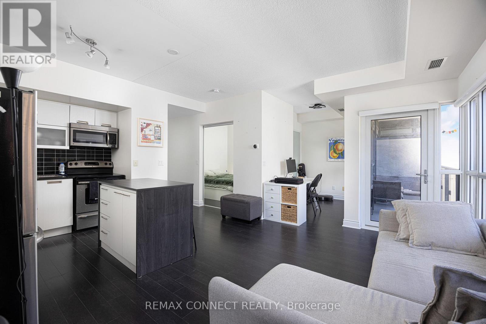 1012 - 28 Ted Rogers Way, Toronto, Ontario  M4Y 2J4 - Photo 7 - C13048596