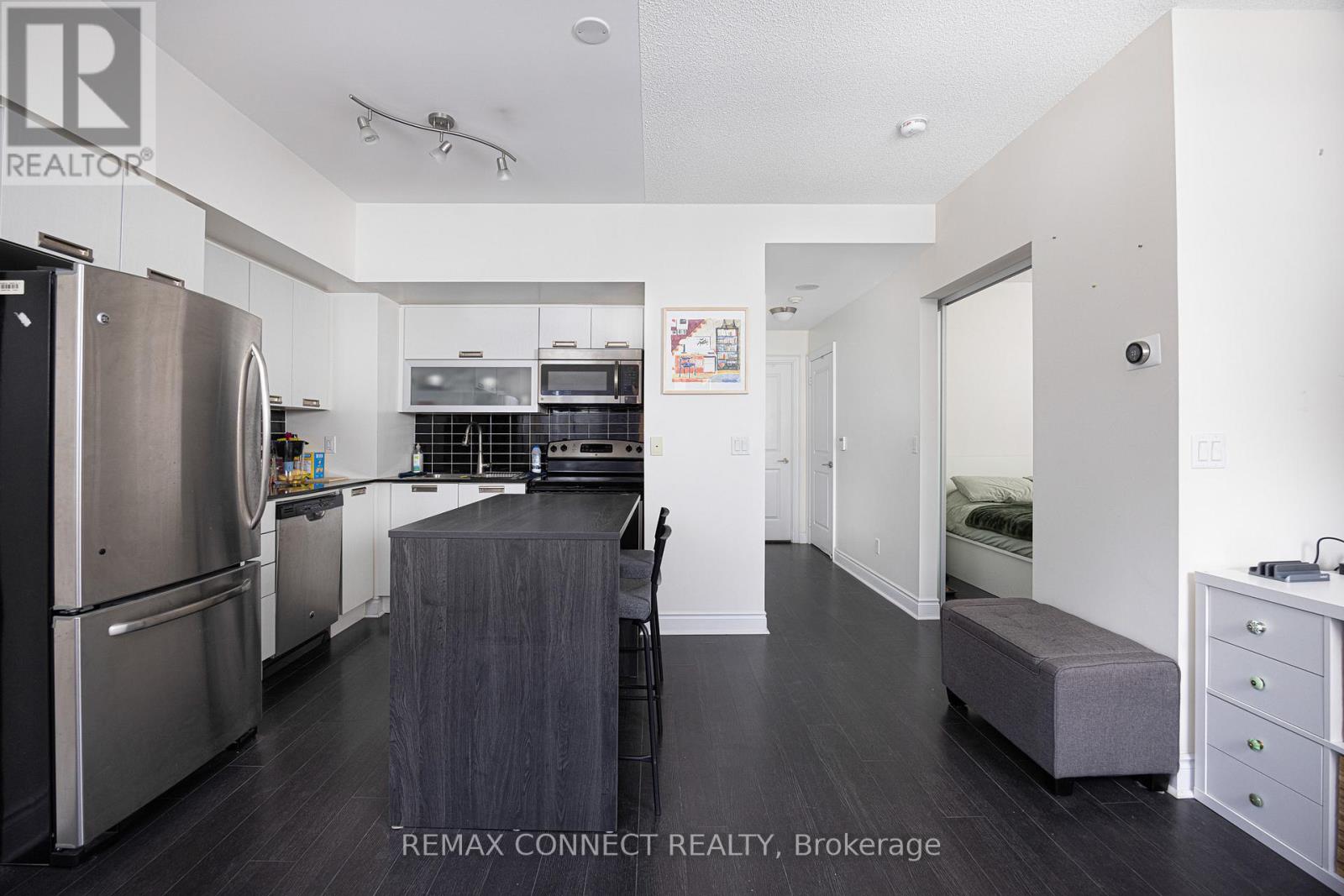 1012 - 28 Ted Rogers Way, Toronto, Ontario  M4Y 2J4 - Photo 8 - C13048596