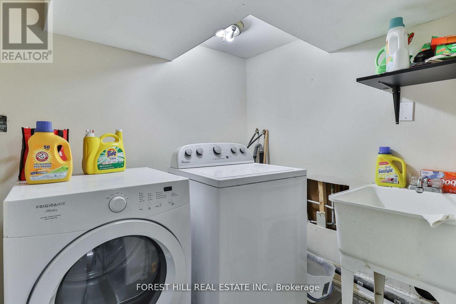 2ND FLOOR - 262 POYNTZ AVENUE Toronto (Lansing-Westgate), ON M2N 1J7