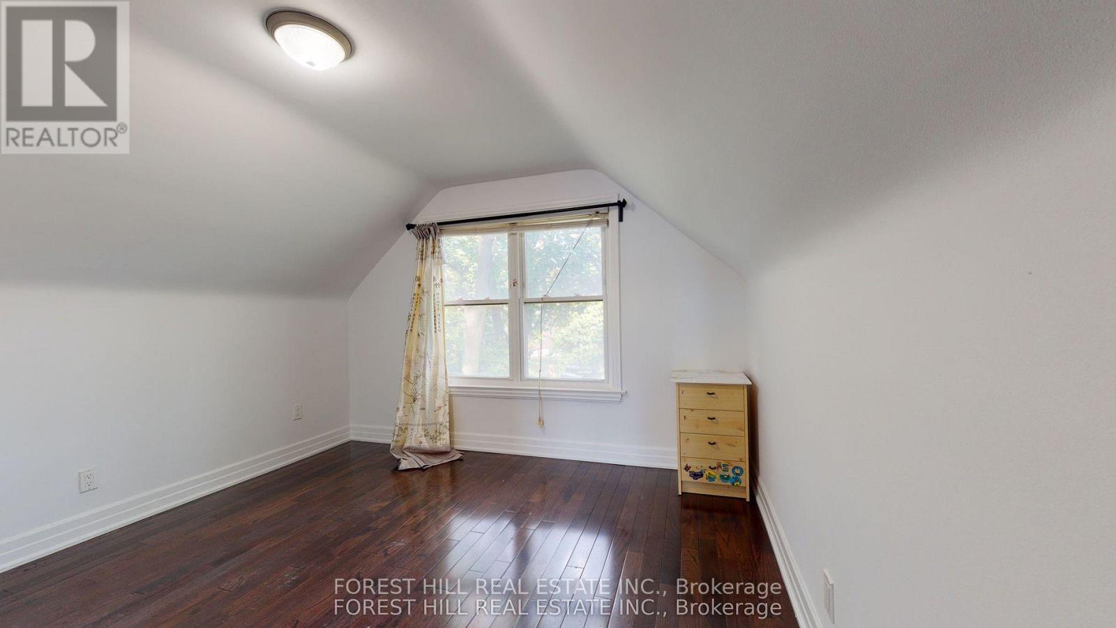 2ND FLOOR - 262 POYNTZ AVENUE Toronto (Lansing-Westgate), ON M2N 1J7