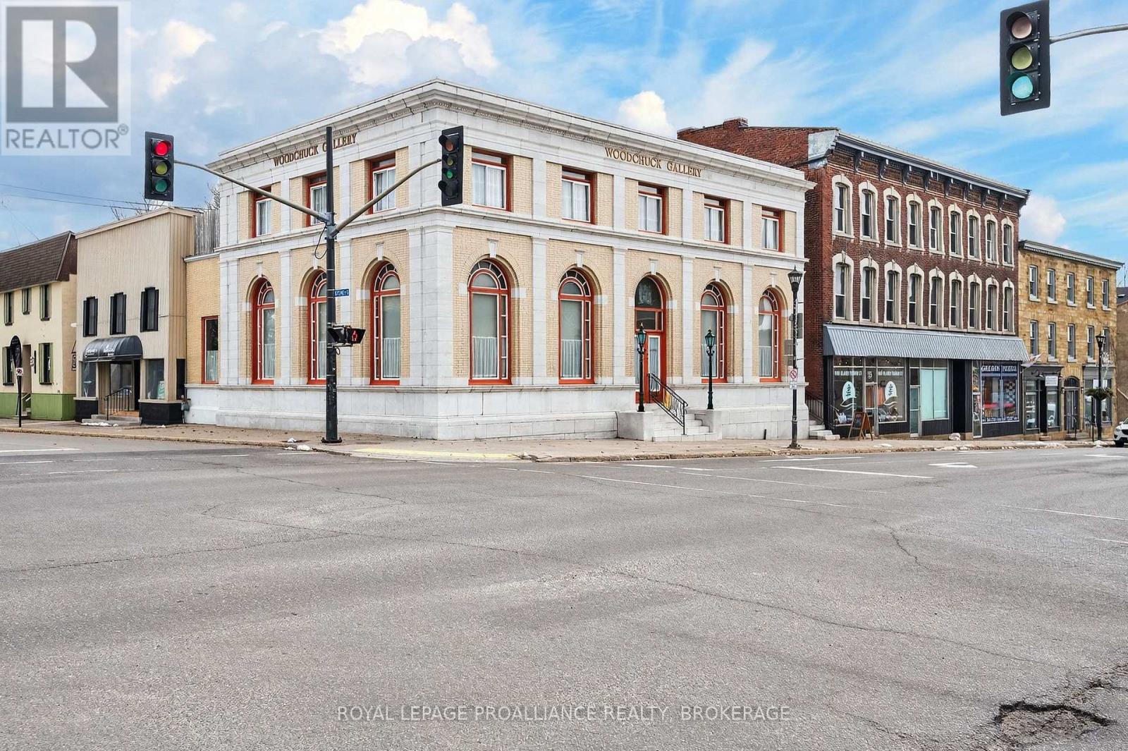 99 King Street E, Gananoque, Ontario  K7G 1E8 - Photo 2 - X13048346