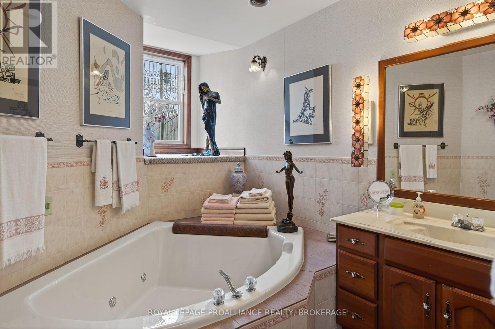 99 King Street E, Gananoque, Ontario  K7G 1E8 - Photo 24 - X13048346