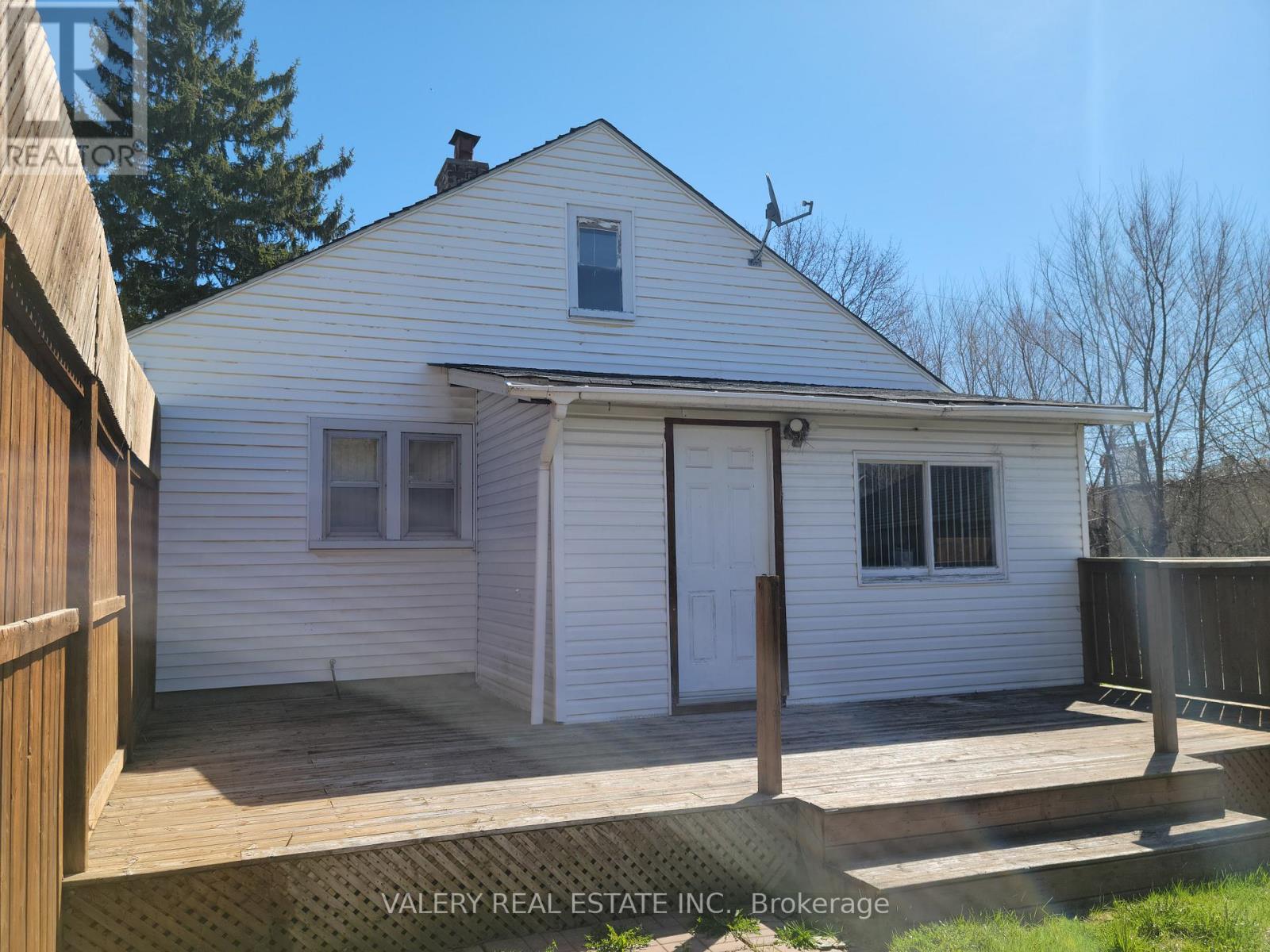 780 Liverpool Road, Pickering, Ontario  L1W 1S1 - Photo 4 - E13048408