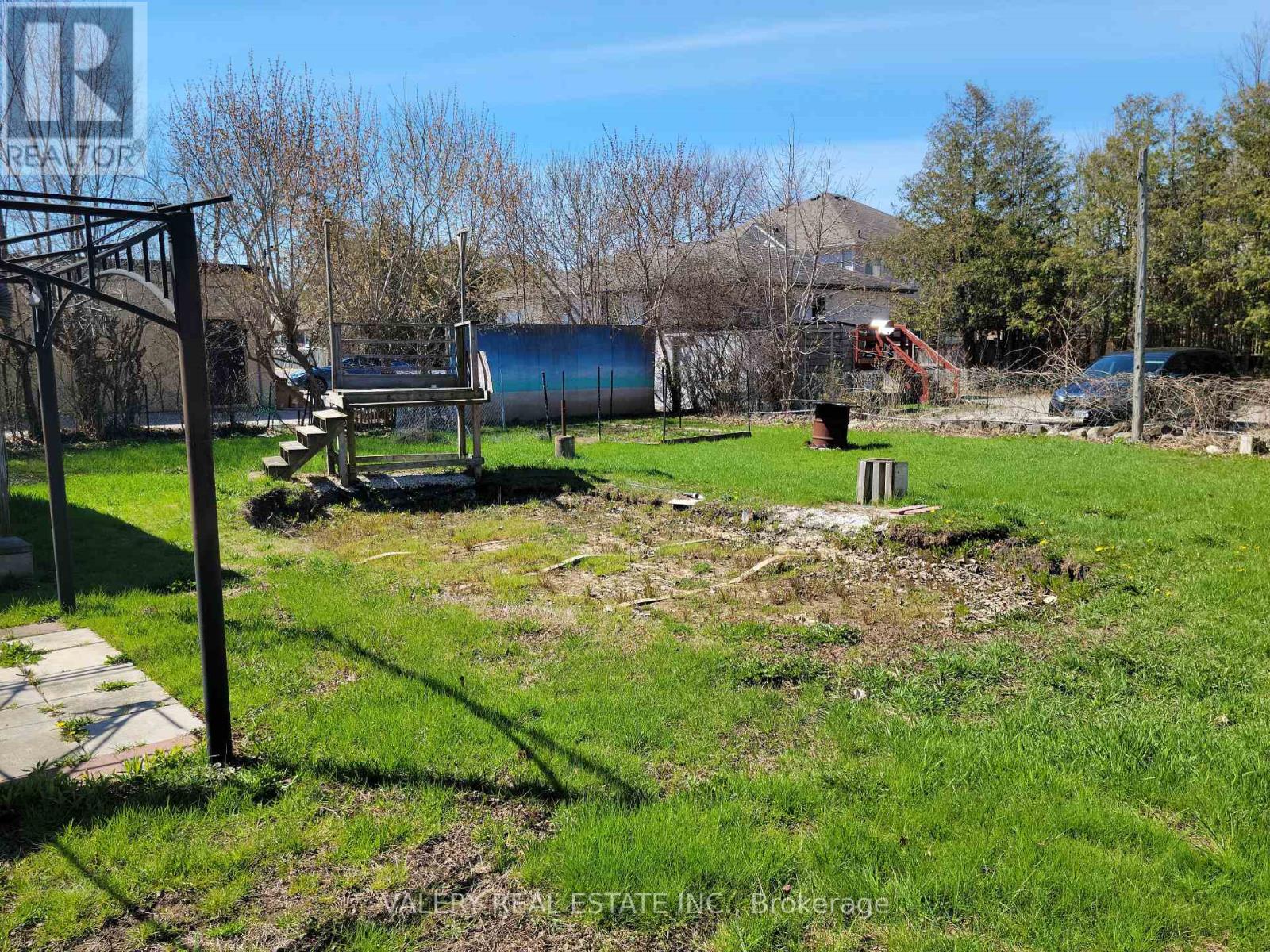 780 Liverpool Road, Pickering, Ontario  L1W 1S1 - Photo 6 - E13048408