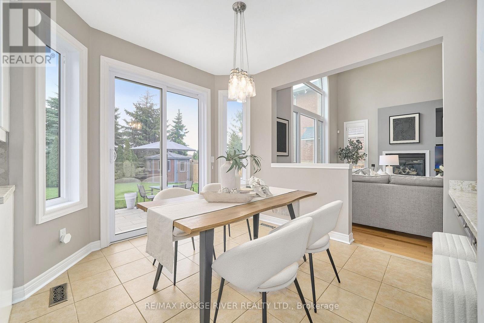 51 Vineyard Avenue, Whitby, Ontario  L1P 1X9 - Photo 12 - E13048482