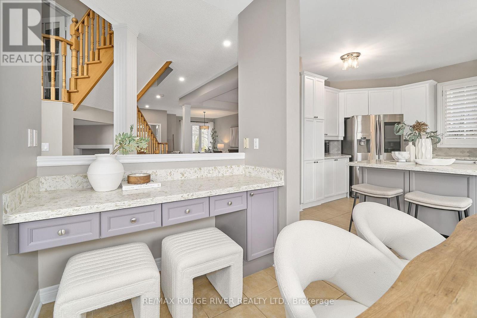 51 Vineyard Avenue, Whitby, Ontario  L1P 1X9 - Photo 14 - E13048482