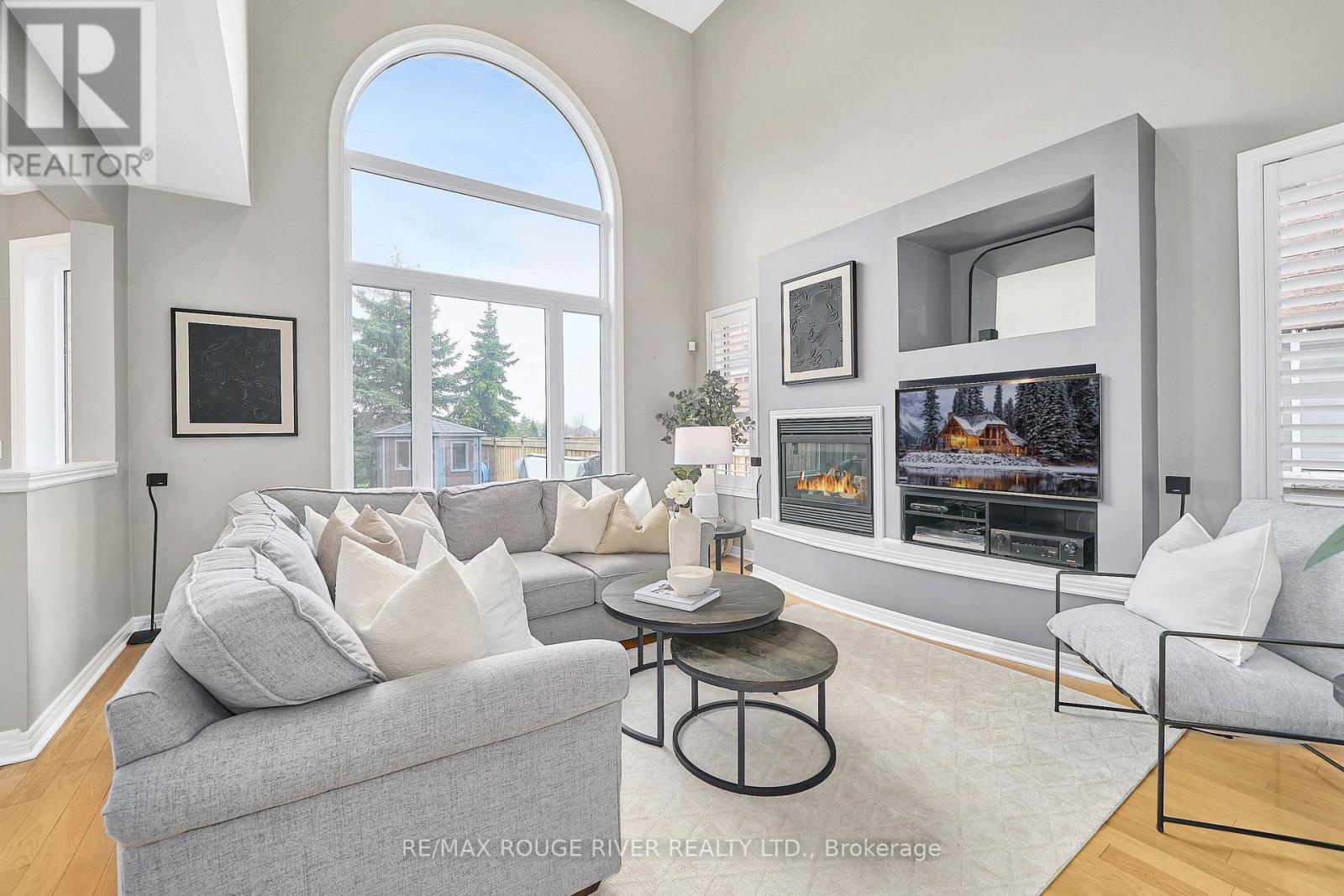 51 Vineyard Avenue, Whitby, Ontario  L1P 1X9 - Photo 15 - E13048482