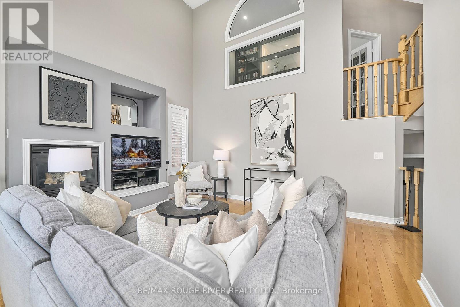 51 Vineyard Avenue, Whitby, Ontario  L1P 1X9 - Photo 17 - E13048482