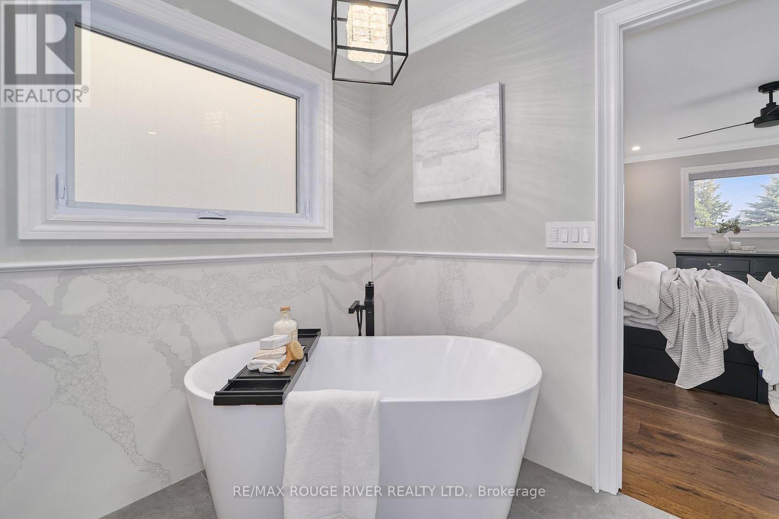 51 Vineyard Avenue, Whitby, Ontario  L1P 1X9 - Photo 28 - E13048482