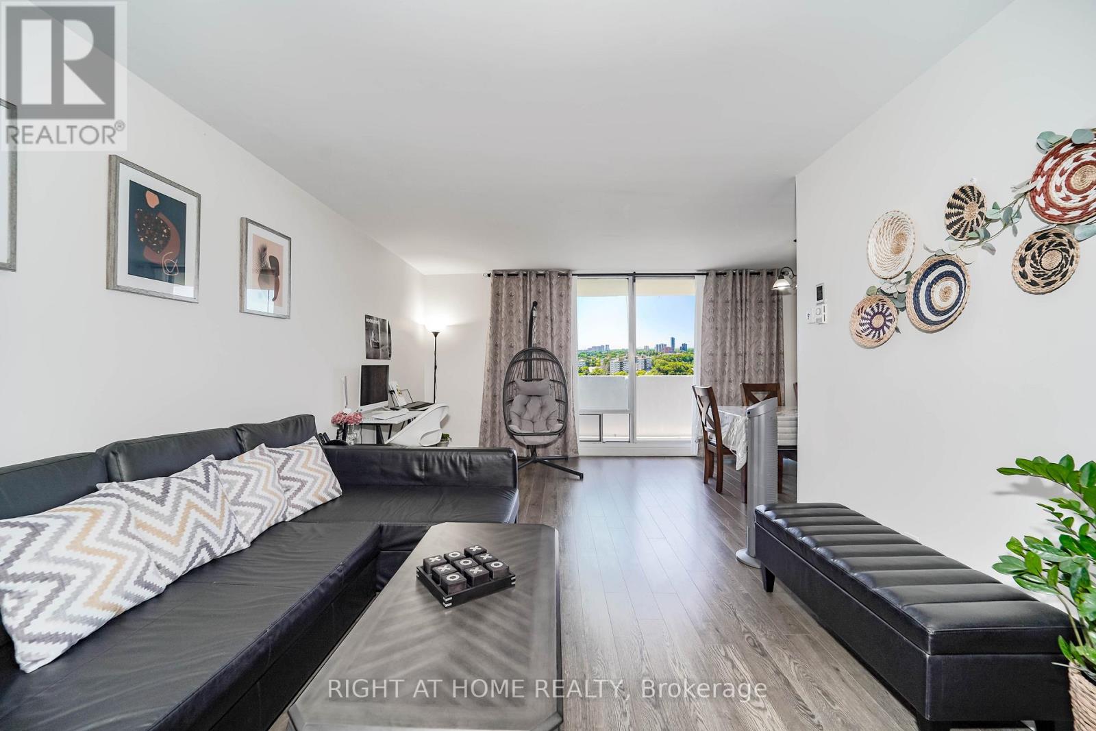 1611 - 1 Massey Square, Toronto (Crescent Town), Ontario  M4C 5L4 - Photo 13 - E13048516