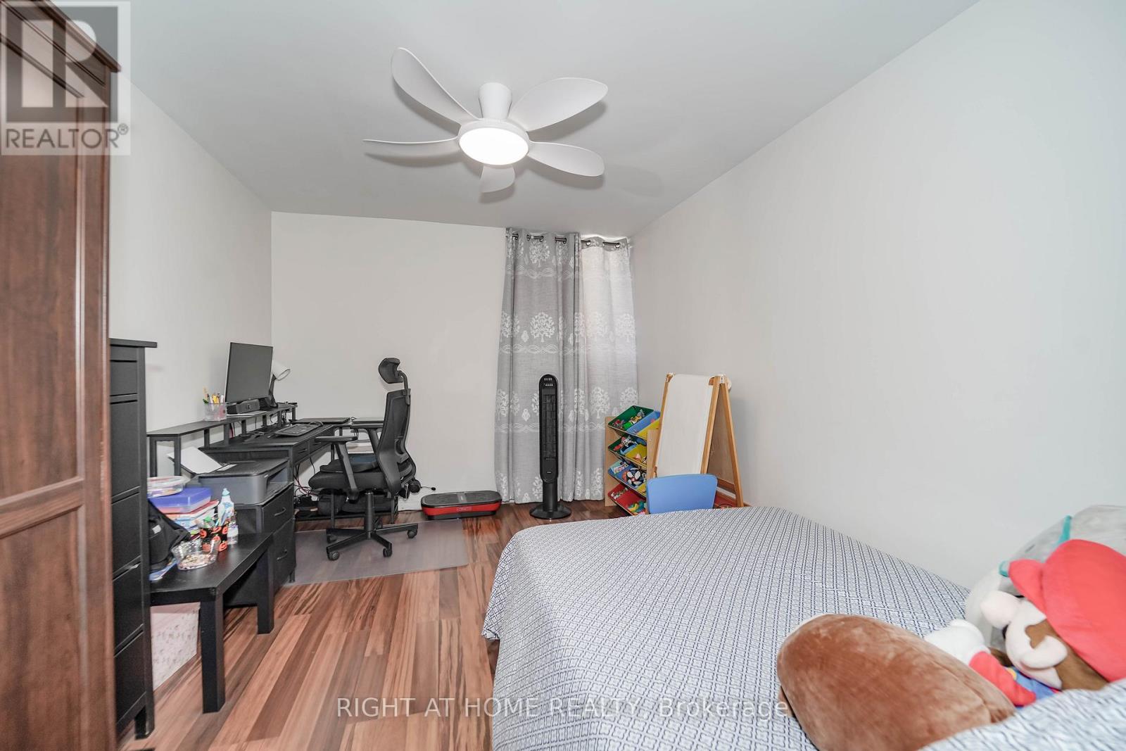 1611 - 1 Massey Square, Toronto (Crescent Town), Ontario  M4C 5L4 - Photo 25 - E13048516