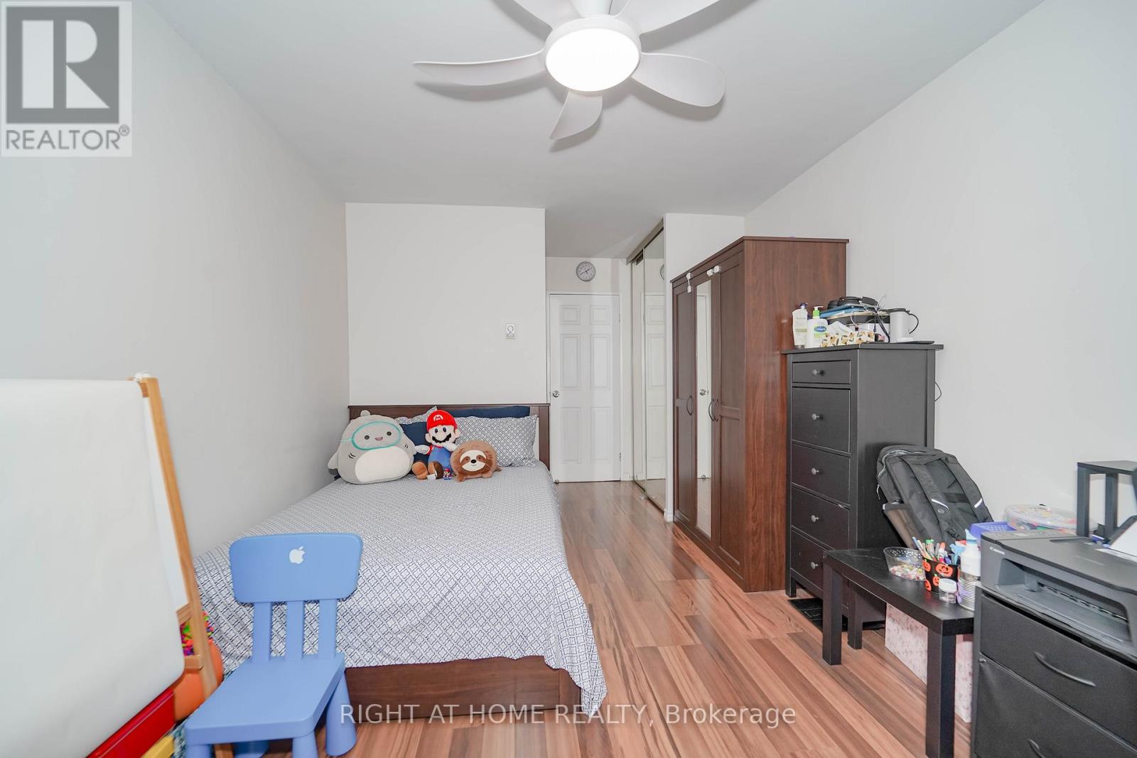 1611 - 1 Massey Square, Toronto (Crescent Town), Ontario  M4C 5L4 - Photo 26 - E13048516