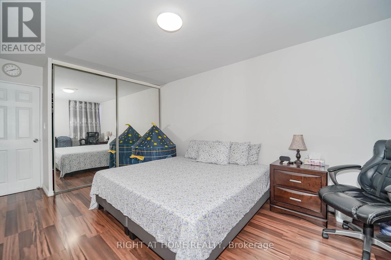 1611 - 1 Massey Square, Toronto (Crescent Town), Ontario  M4C 5L4 - Photo 29 - E13048516