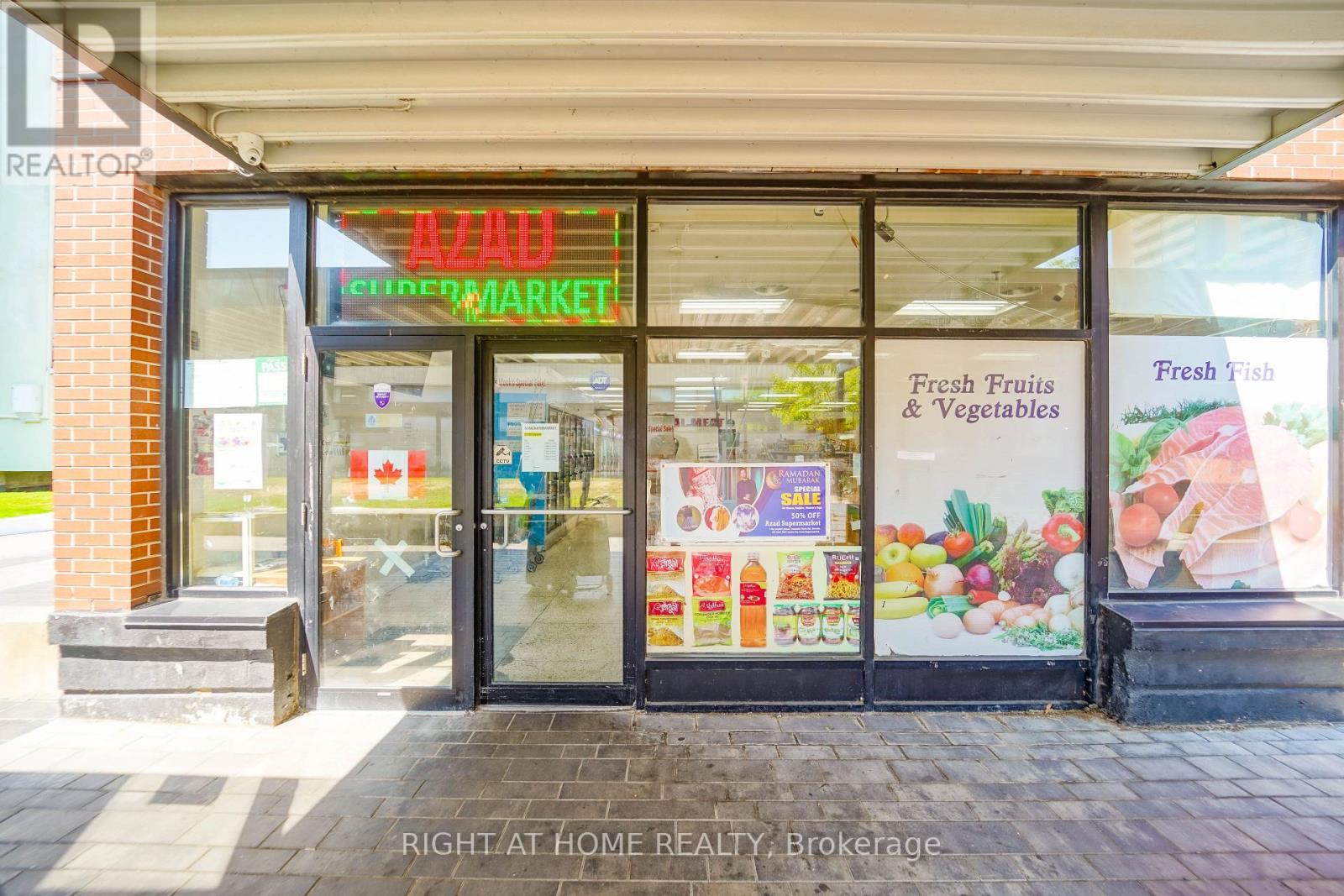 1611 - 1 Massey Square, Toronto (Crescent Town), Ontario  M4C 5L4 - Photo 41 - E13048516