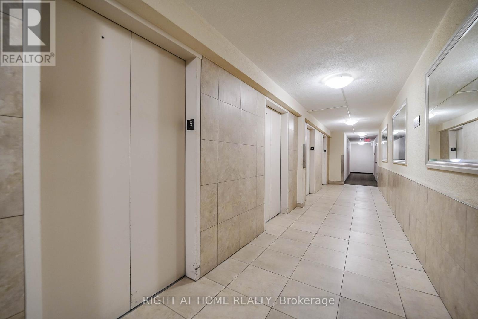 1611 - 1 Massey Square, Toronto (Crescent Town), Ontario  M4C 5L4 - Photo 9 - E13048516