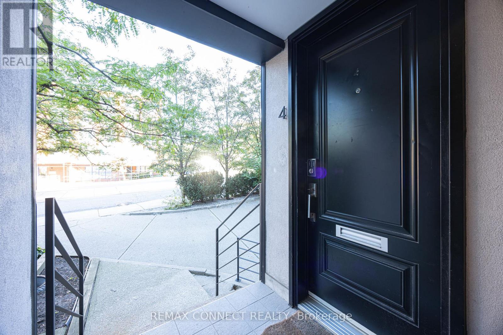 4 - 517 Kingston Road, Toronto, Ontario  M4L 1V5 - Photo 3 - E13048560