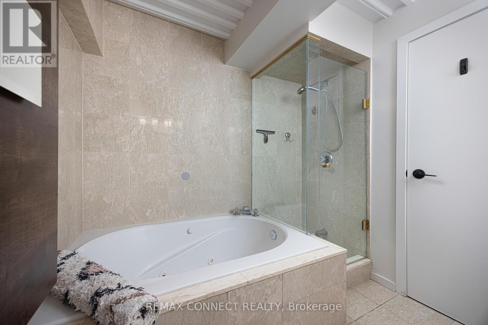 4 - 517 Kingston Road, Toronto, Ontario  M4L 1V5 - Photo 33 - E13048560