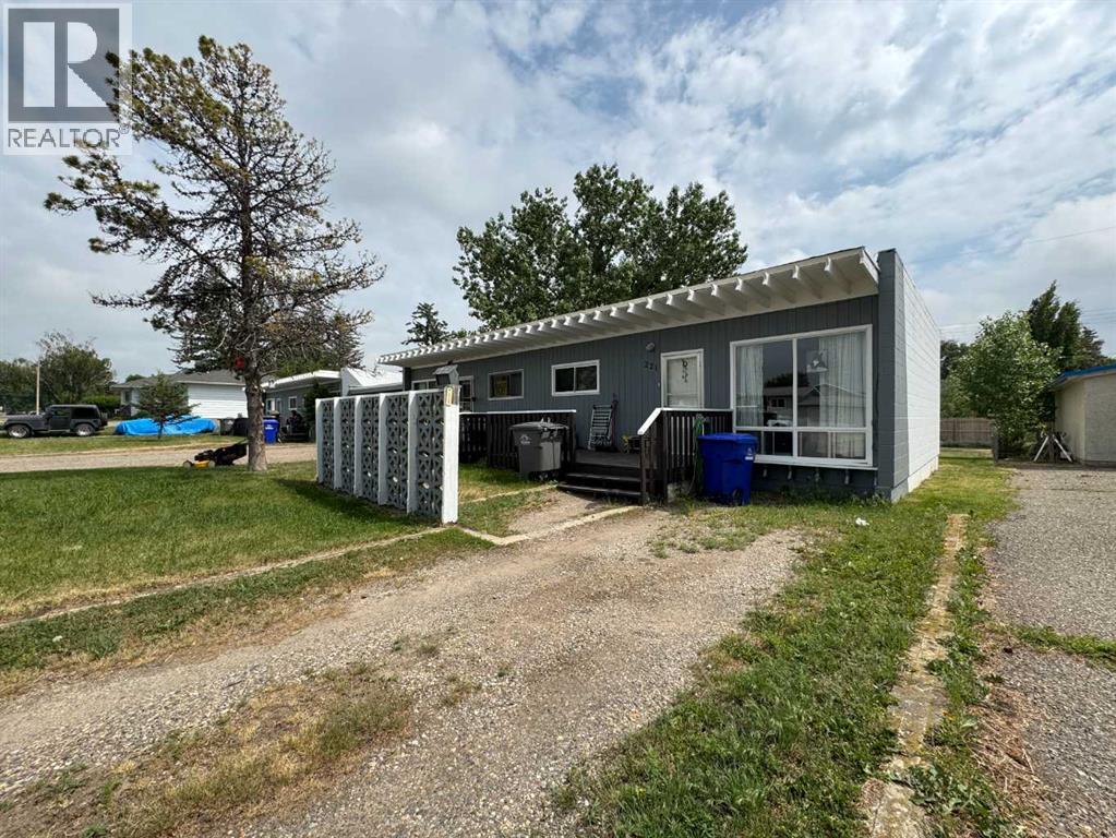 227 53 Avenue E, Claresholm, Alberta  T0L 0Z0 - Photo 9 - A2276332