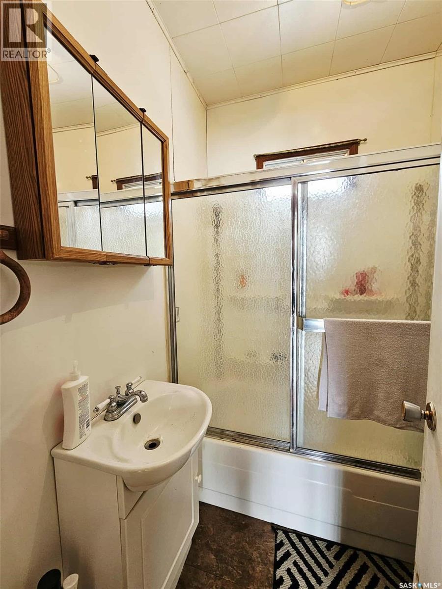 25 Beck Street, Dubuc, Saskatchewan  S0A 0R0 - Photo 16 - SK034011