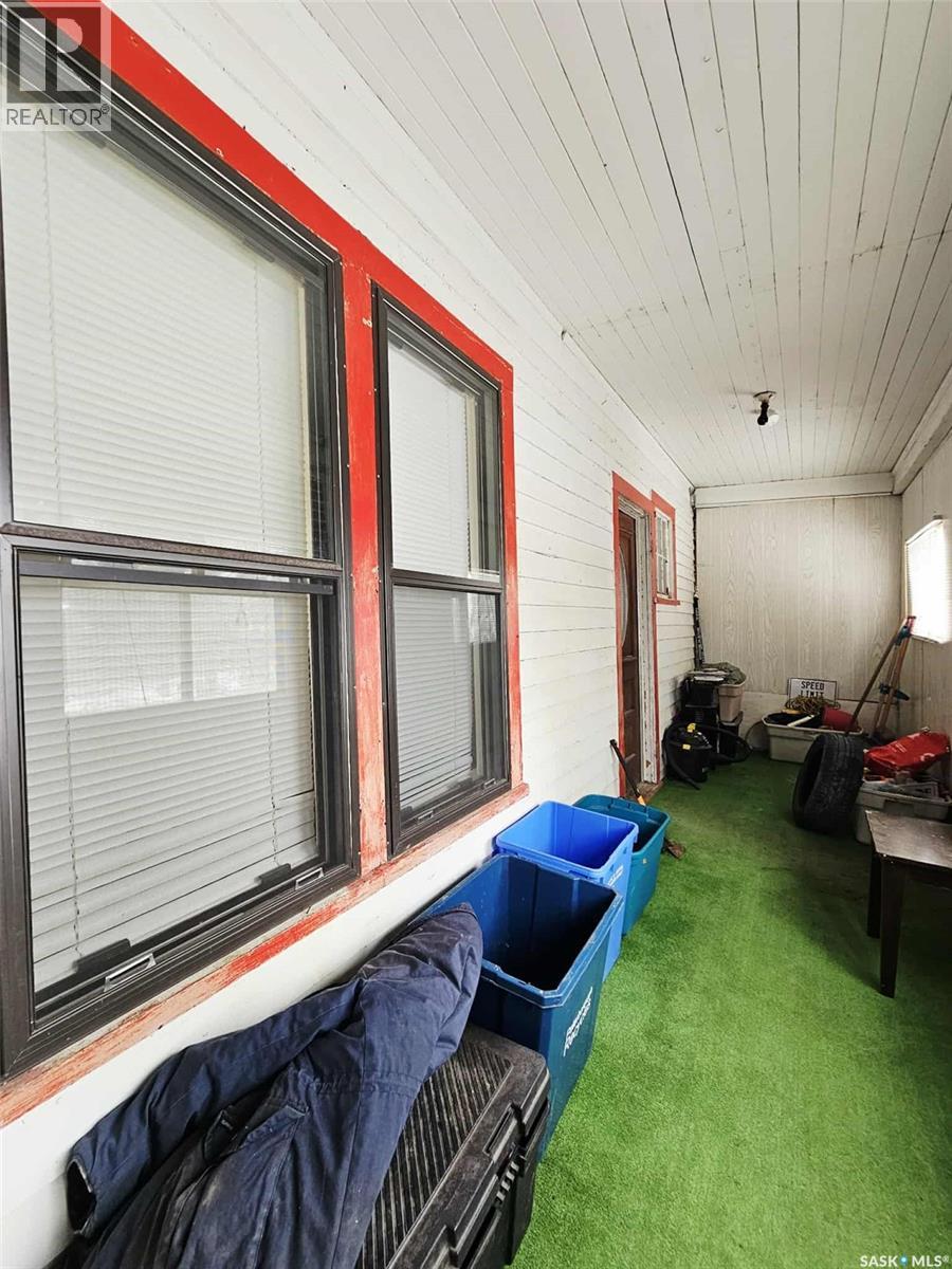 25 Beck Street, Dubuc, Saskatchewan  S0A 0R0 - Photo 2 - SK034011