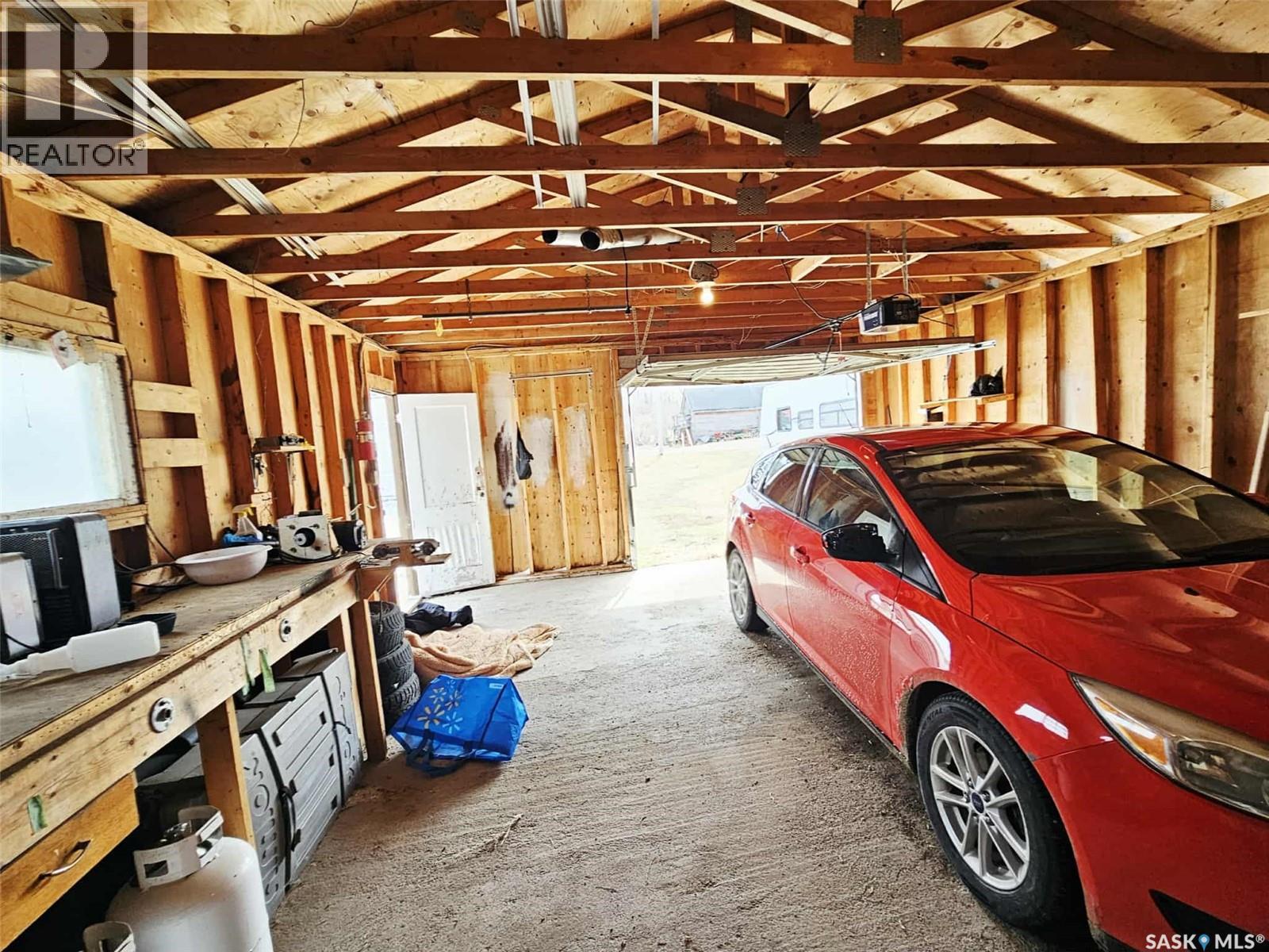 25 Beck Street, Dubuc, Saskatchewan  S0A 0R0 - Photo 36 - SK034011