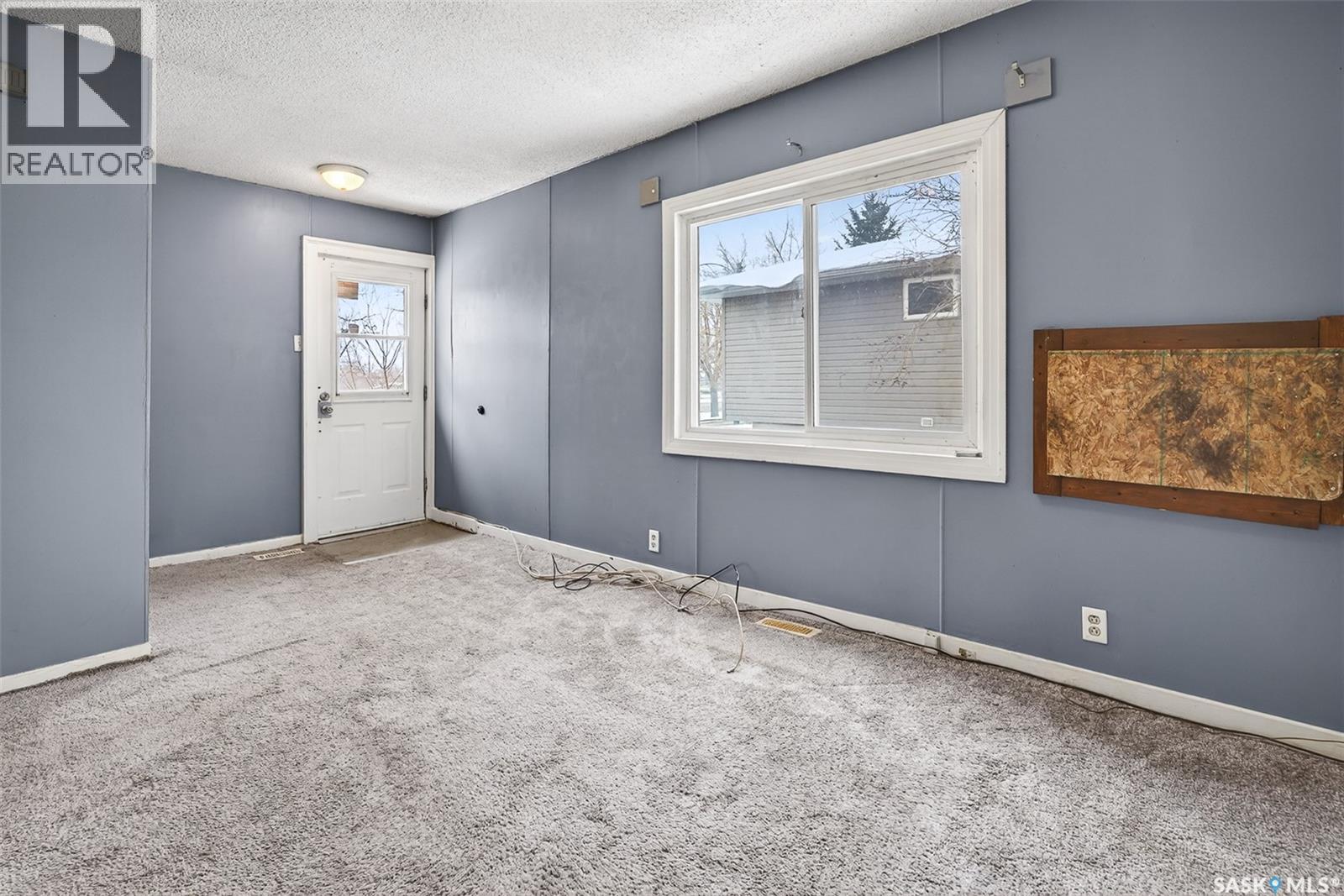 1042 Fairford Street E, Moose Jaw, Saskatchewan  S6H 0G6 - Photo 6 - SK034005