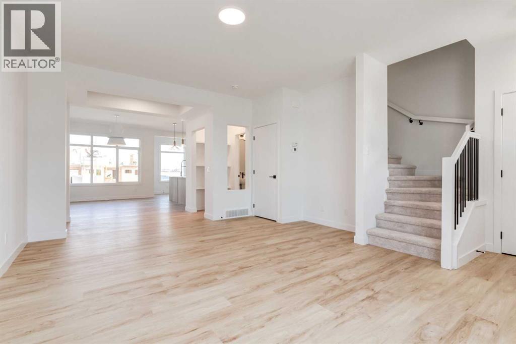 454 River Avenue, Cochrane, Alberta  T4C 3B8 - Photo 7 - A2296439