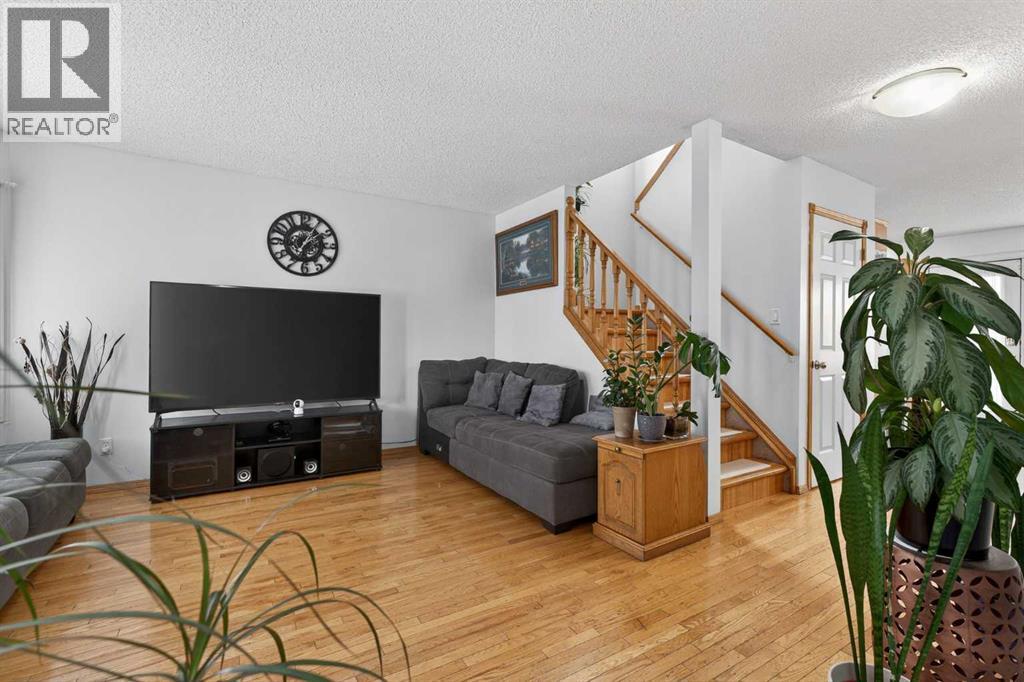 14 Hidden Ranch Hill Nw, Calgary, Alberta  T3A 5X6 - Photo 8 - A2298503