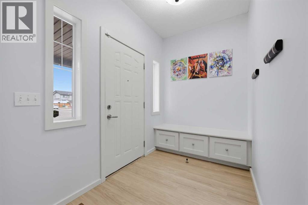 1198 Kingston Crescent SE, Airdrie, Alberta  T4A 0E9 - Photo 4 - A2301393