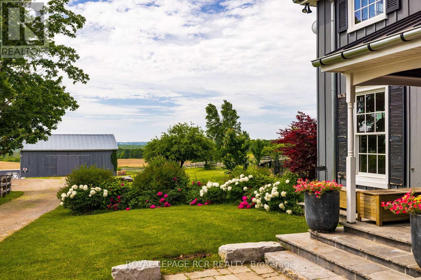 3935 3rd Line, Bradford West Gwillimbury, Ontario  L0G 1W0 - Photo 4 - N13048378