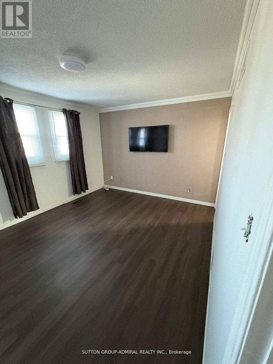 Main & Second Floor - 32 Magani Drive, Bradford West Gwillimbury (Bradford), Ontario  L3Z 2S7 - Photo 16 - N13048412