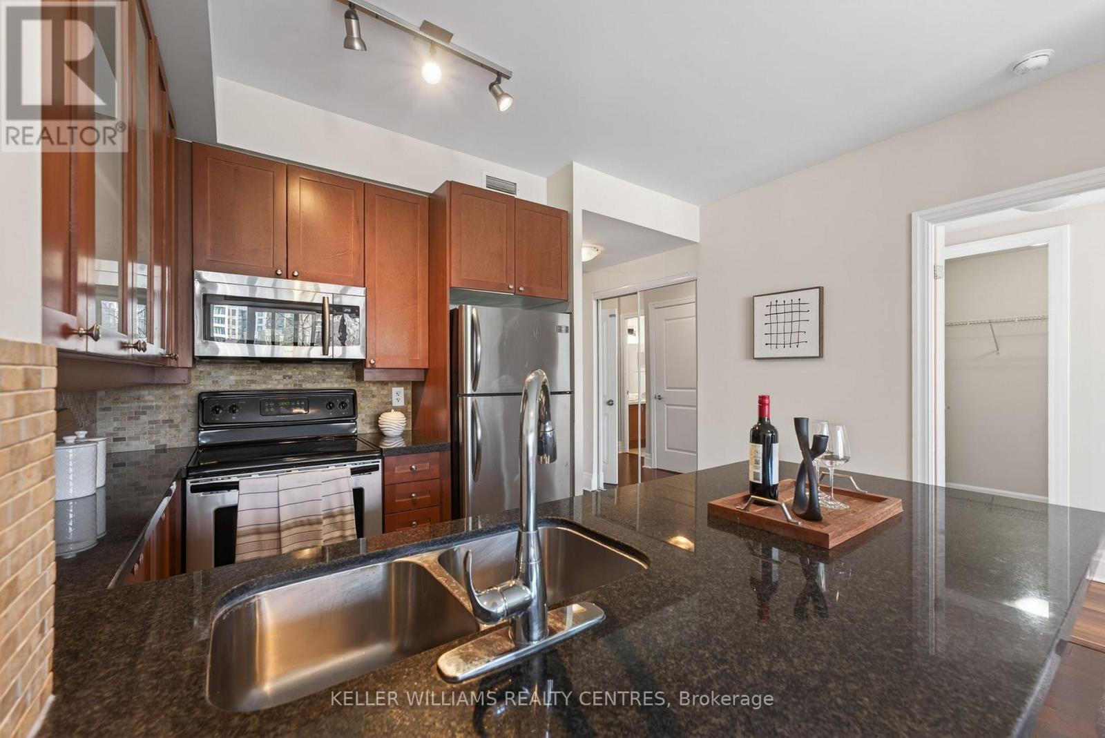 304 - 57 Upper Duke Crescent, Markham, Ontario  L6G 0B9 - Photo 15 - N13048476