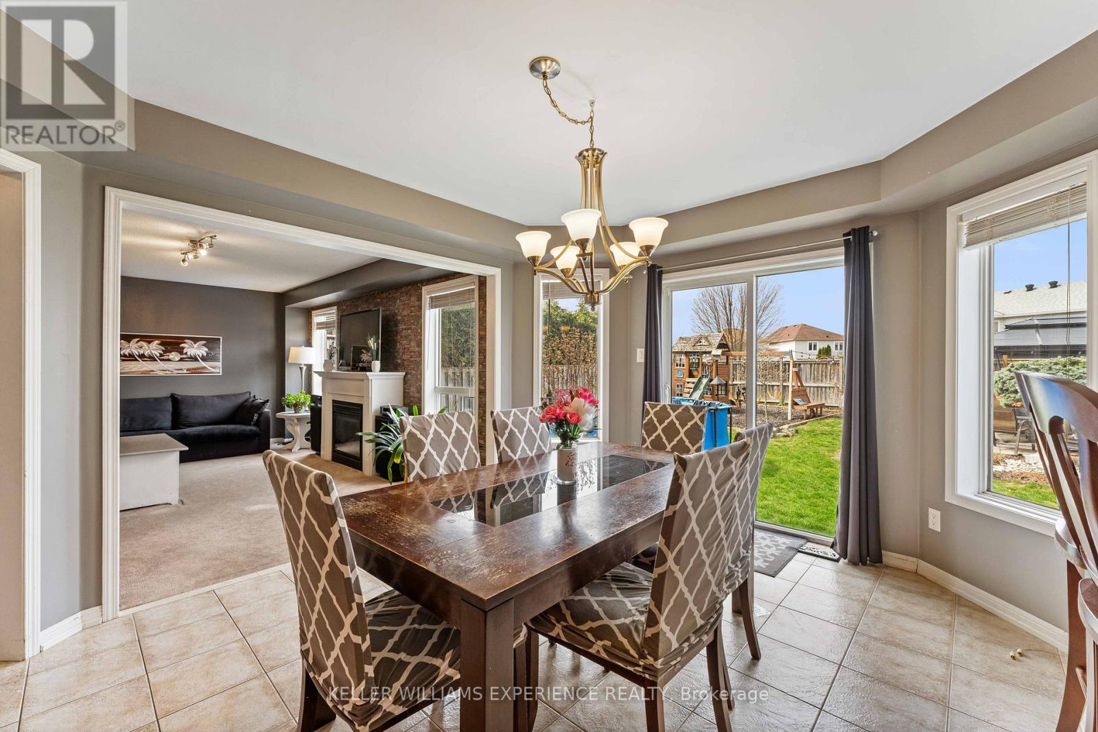 39 Stonemount Crescent, Essa, Ontario  L3W 0C5 - Photo 13 - N13048552